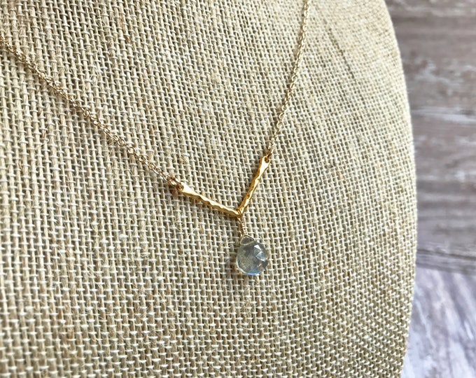 Geometric Necklace with Labradorite Gemstone