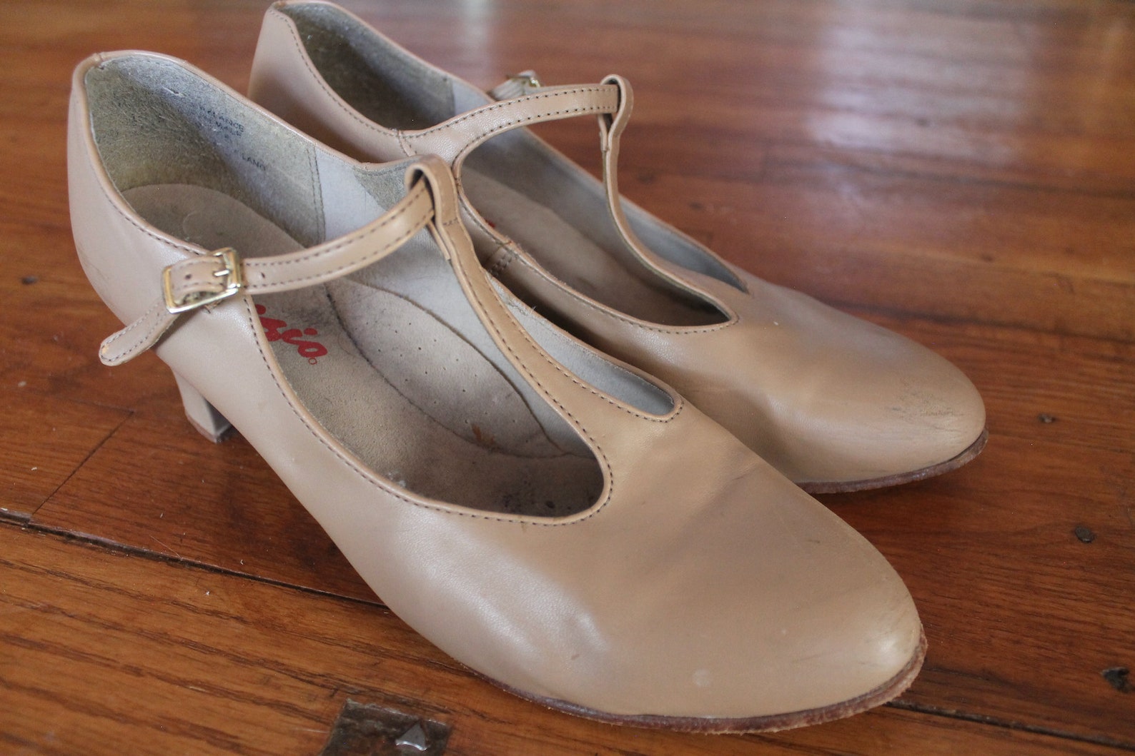 vintage capezio t strap flats
