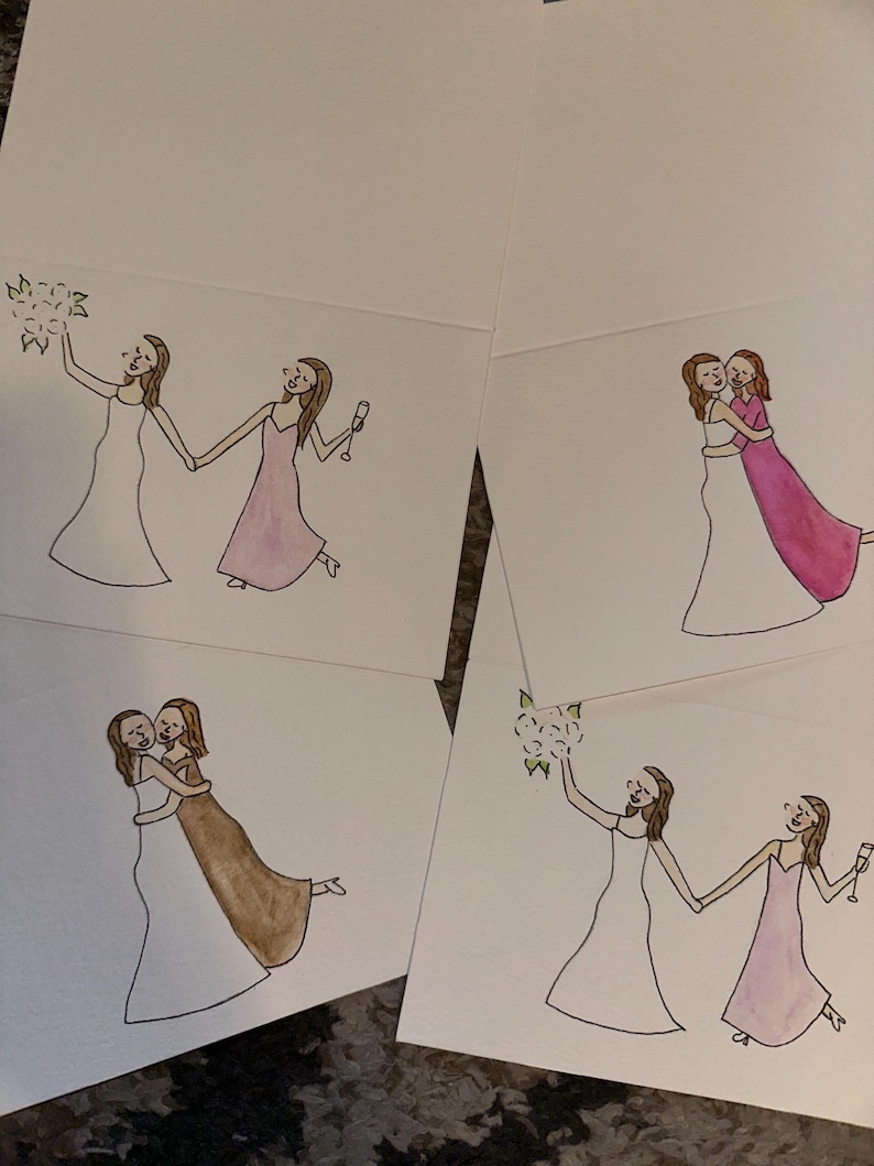 Puede incluir: Cuatro tarjetas de felicitaci&oacute;n blancas con ilustraciones dibujadas a mano de dos figuras. Dos tarjetas muestran a una figura con vestido blanco sosteniendo un ramo y otra con vestido rosa sosteniendo una copa. Dos tarjetas muestran figuras abraz&aacute;ndose.