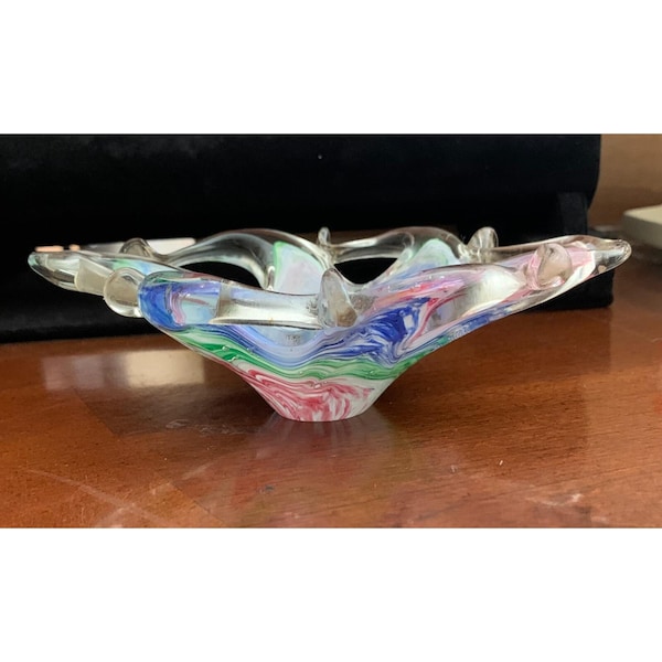 Vintage ongemarkeerde kunstglazen trinketschaal veelkleurige werveling 6 x 4 "