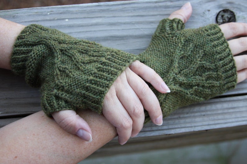 Tree of Life Fingerless Gloves Knit PATTERN PDF image 2