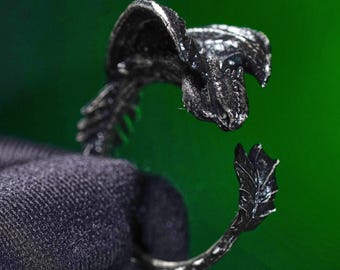 Conjunto PREMIUM Furia Nocturna – Anillos de dragón nocturno y luminoso hechos a mano en plata 950 – Regalo de joyería fantástica para fans de Cómo entrenar a tu dragón