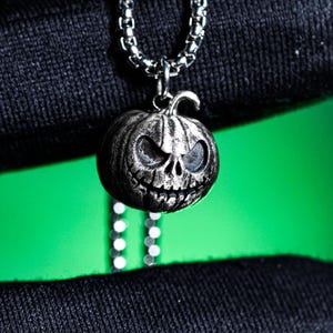 Ja,ck Skell|ngton Pumpkin Necklace, Halloween Jewelry, Nightmare B4 Christmas Pendant, Gothic Jack o Lantern Pumpkin Charm, Spooky Xmas Gift