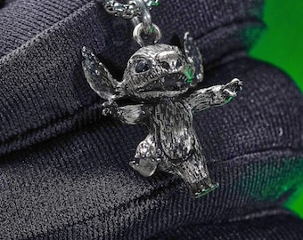 リロ・アンド・スティッチ　ペンダントネックレス　スティッチ　ディズニー　シルバー リロ＆スティッチ シルバーペンダントネックレス 気まぐれなジュエリー