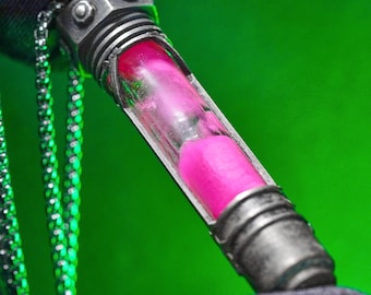 PREMIUM Shimmer Vial Pendant – Handmade Steampunk Glow-in-the-Dark Necklace – Fantasy Alchemy Jewelry Gift for Fans