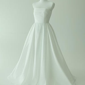 Satin Modest Wedding Dress Minimalist Wedding Dress Classic Wedding Dress Simple Wedding Dress With Bow Elegant Wedding Dress