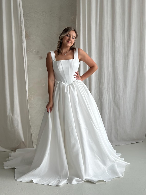 Modest Wedding Dress Satin Wedding Dress| Royal Wedding Dress Corset Gown l Wedding Dress Bodice Drop Waist Wedding Dress
