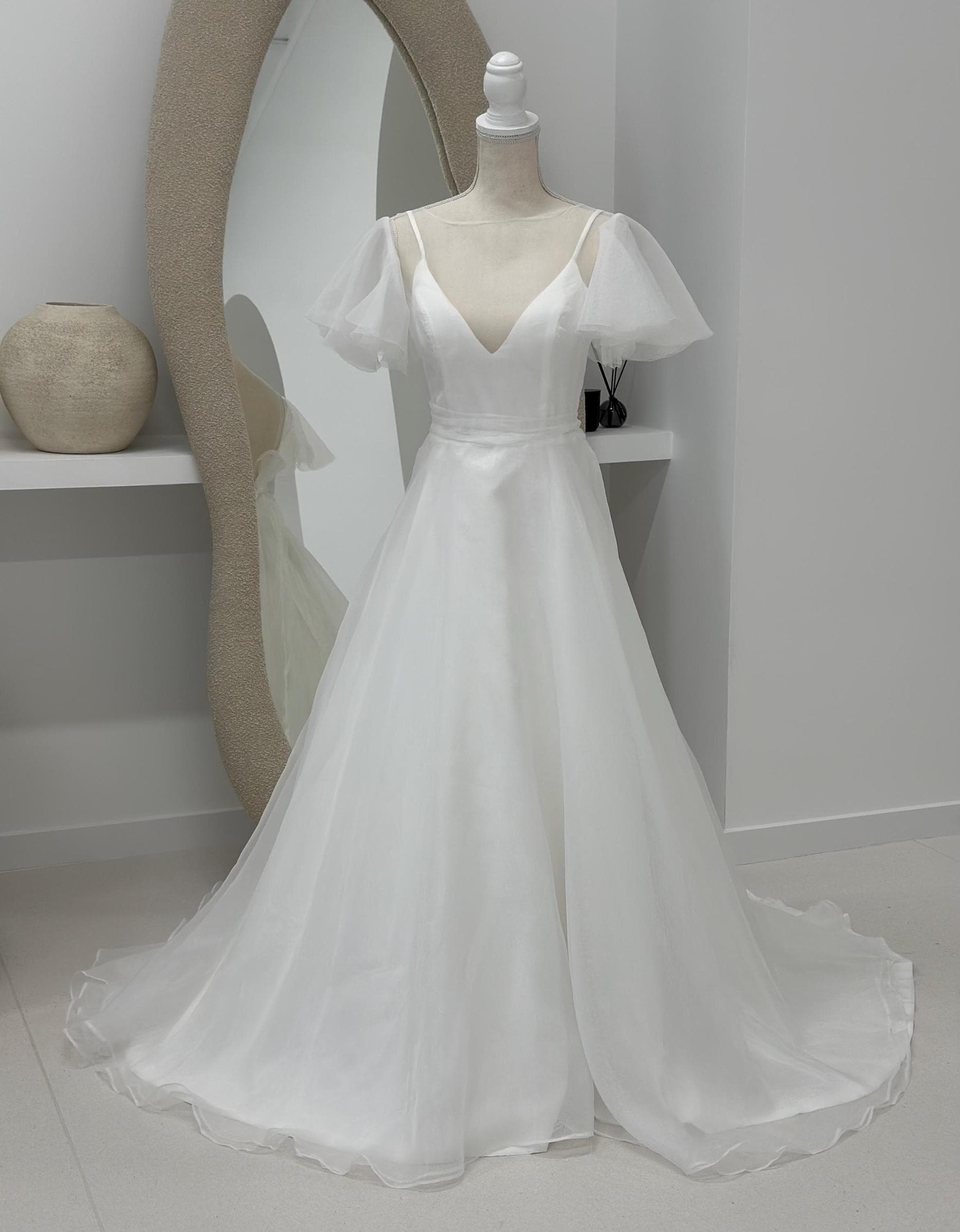 Wedding Dress Lace Top Satin Bottom - Etsy Wedding Dress Lace Top Satin Bottom - Etsy