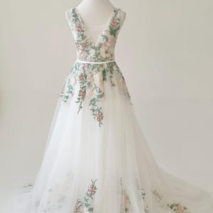 Green Wedding Dress|Floral Wedding Dress|Embroidered Wedding Dress|Lace Wedding Dress|Fairy Wedding Dress|Garden Wedding Dress