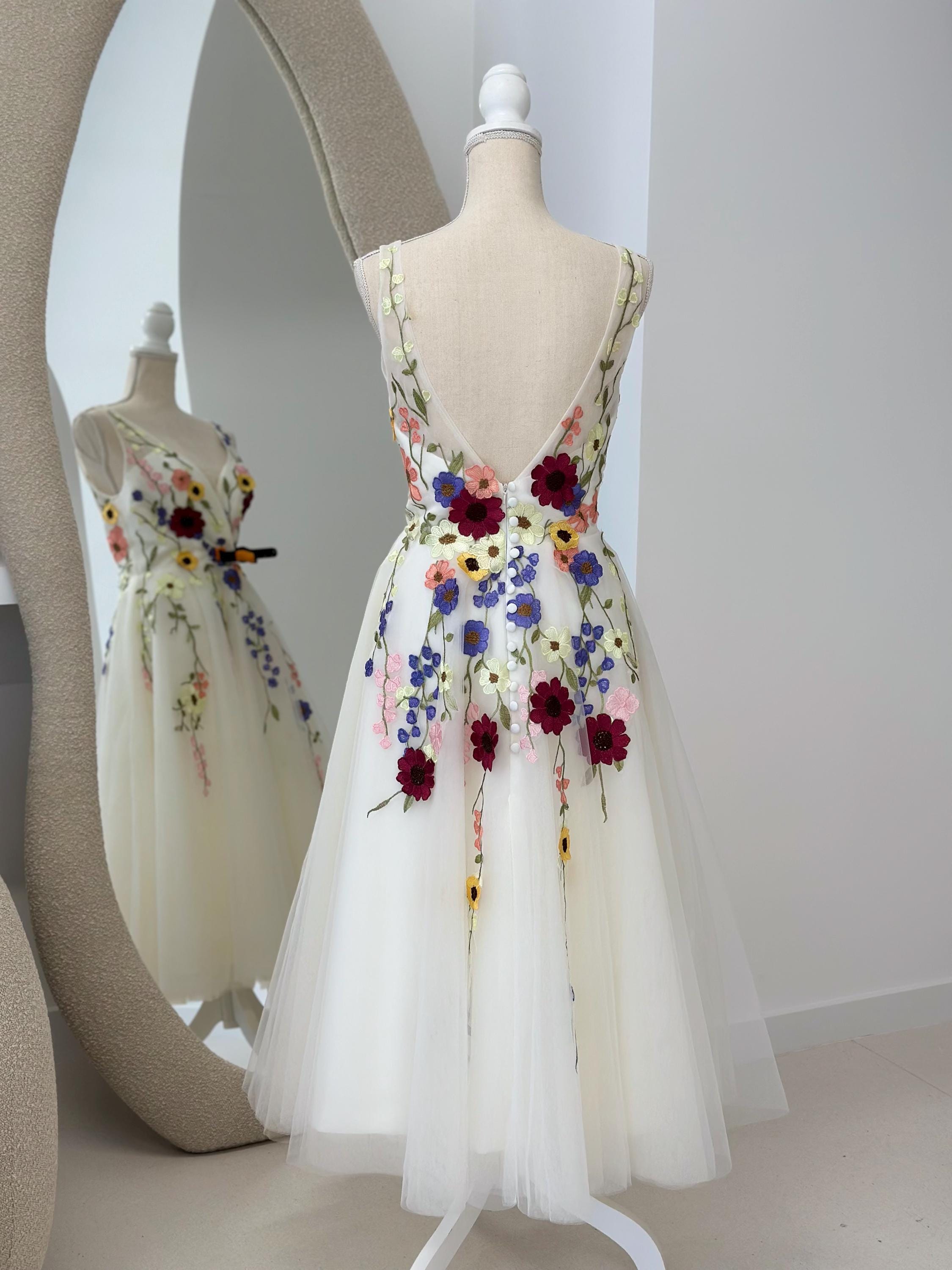 Neck Sleeveless Multi Color Flower Embroidery Tulle Cocktail Dress Short  Wedding Guest Formal Attire