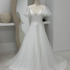 Flutter Sleeve Wedding Dress|Modest Wedding Dress|Romantic Wedding Dress|Fairy Wedding Dress|Butterfly Sleeve Wedding Dress|Bridal Gown