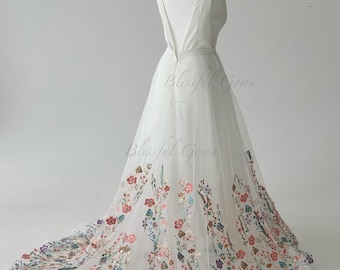 Floral Embroidered Tulle Wedding Dress: Sleeveless V-Neck A-Line