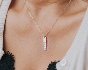 Dog Loss Gift, Personalized Pet Name Vertical Bar Necklace. Jewelry with Dog Name. Pet Loss, Dog Memorial Necklace, Paw Print Jewelry