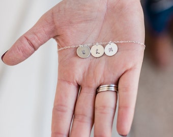Personalized Initials Disc Necklace.  Stamped Custom Initial Circle Necklace. Mother's Necklace. Gold, Rose Gold, Sterling Silver.