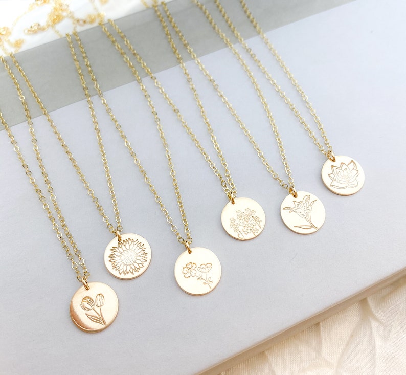 Dainty Silver, Gold, or Rose Disc Necklace. Birth Flower Necklace, Birthday Gift For Her. Minimalist Stamped Jewelry with Adjustable Chain. 