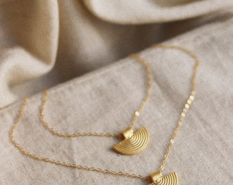 SOL neckpiece