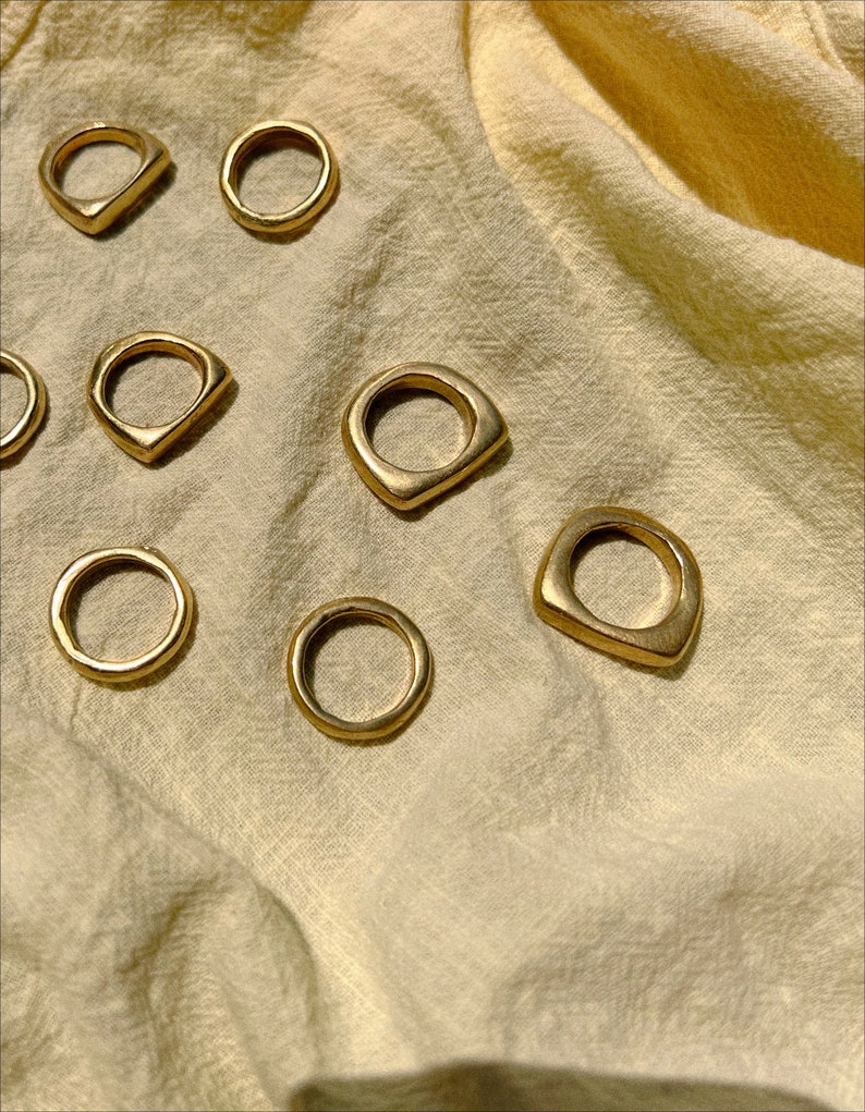 INFINITY Ring Brass image 3