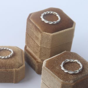 LA CUERDA Ring – Handgefertigter Ring, Sterlingsilber-Schmuck, Wachsausschmelzverfahren, Organischer Schmuck Bild 3