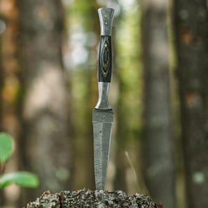 Handmade Damascus Double-Edged Utility Knife: Pakka Wood Handle & Leather Sheath