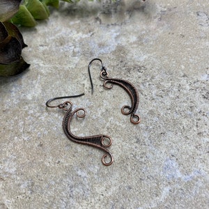 Copper Mismatched Earrings, Asymmetrical Earrings, Copper Wire Weave Earrings image 3