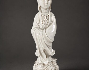Vintage Blanc de Chine Guanyin Figurine: Ivory-White Porcelain Goddess of Mercy (Mid-20th Century)