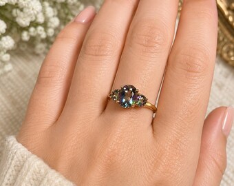 Vintage 10K Yellow Gold Mystic Topaz Three Stone Ring, Oval Rainbow Gemstone Estate Jewelry