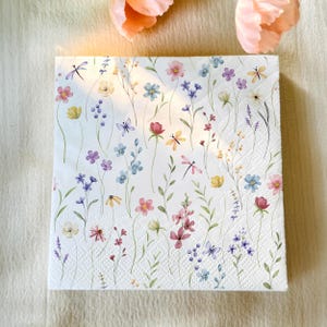Spring Floral Guests Napkins, Spring Flower Paper Printed, Disposable Wildflower Dinner Napkins, Custom Party Birthday Napkins