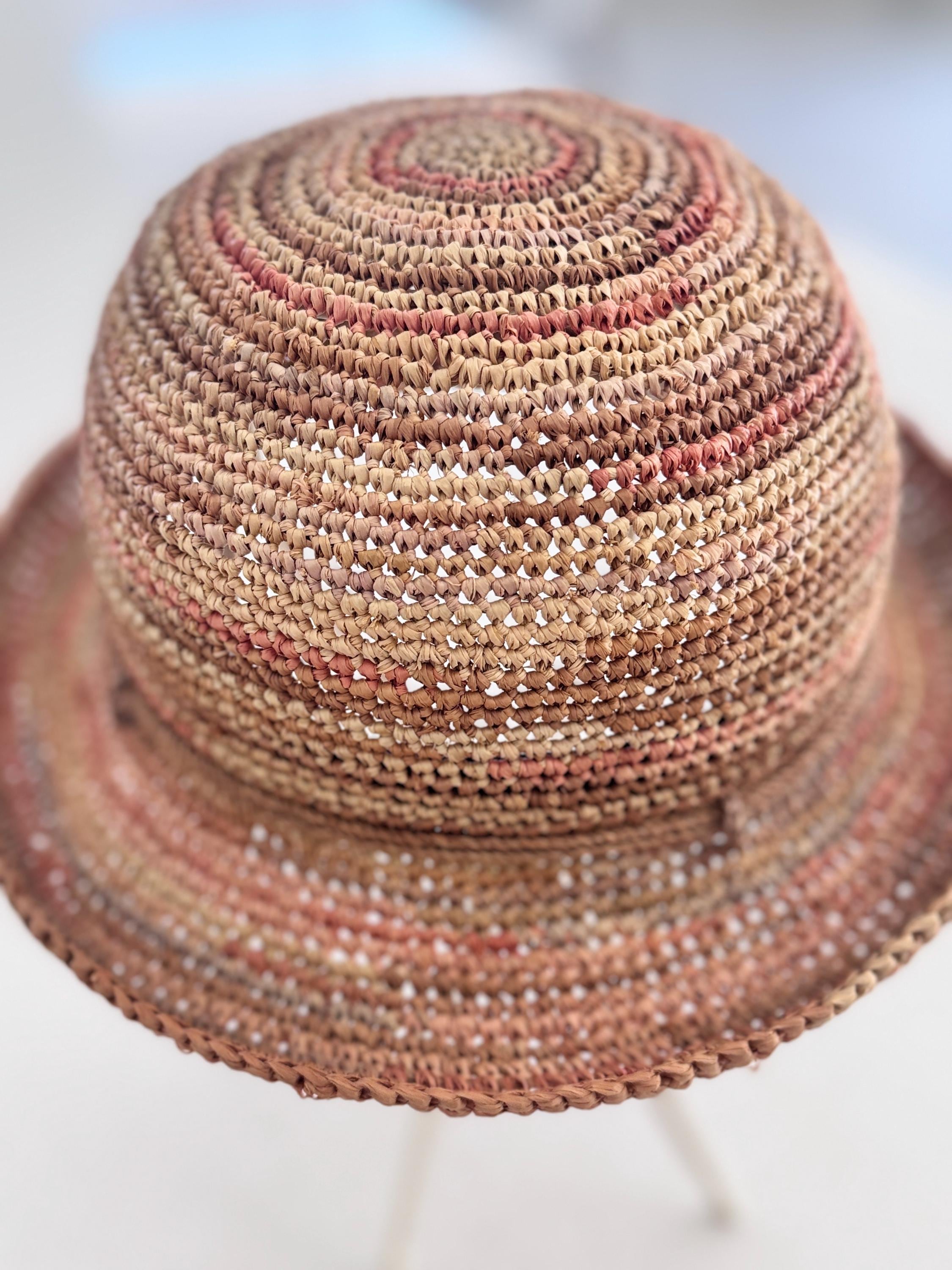 Helen Kaminski (provence 12 ) 100% Raffia Packable, String 