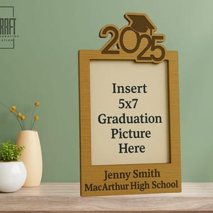 Rustic Personalized Graduation Photo Frame 2025 | Custom Grad Picture Holder with Cap | Senior Gift for High School or College Graduate