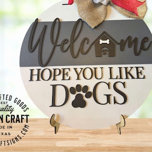 Farmhouse Pet Lovers Door Hanger – 16&quot; Round | Dog Lover Front Door Sign | Funny Pet Entryway Decor | Dog House Porch Sign