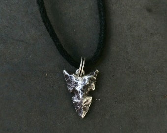 Pendentif pointe de flèche rustique en argent sterling