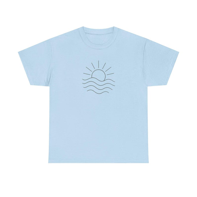 Camiseta Sol y Olas: Camiseta Minimalista de Playa, Camiseta con Arte de Línea Oceánica, Camiseta Estética de Verano, Camiseta con Gráfico Costero, Top Estilo Surf imagen 4
