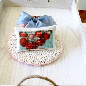 Linen Sachet Sweet Strawberry, Handmade Hanging Sachet image 3