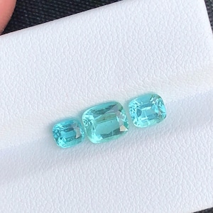 2.15 carats Electric blue Tourmaline faceteds. 4.5mm, 5mm, 6.5mm.