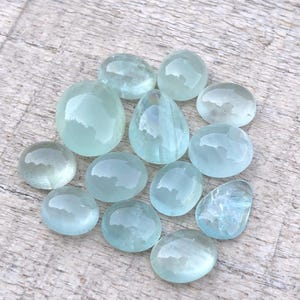 Aquamarin Cabochons.