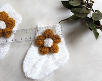 Handmade Baby Flower Socks/Crochet Floral Baby Booties/Cozy Knit Infant Socks/Handmade Baby Daisy Socks | Soft Knit Newborn Gift
