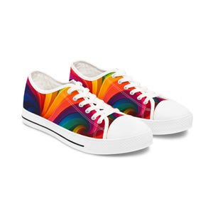 Vibrant Rainbow Sneakers: Women&#39;s Retro Style Low Tops