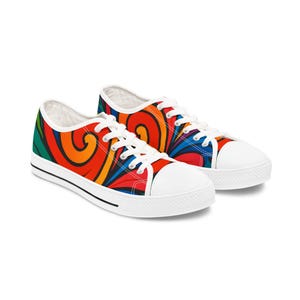 Colorful Patterned Low Top Sneakers: Women&#39;s Pleather Canvas Shoes