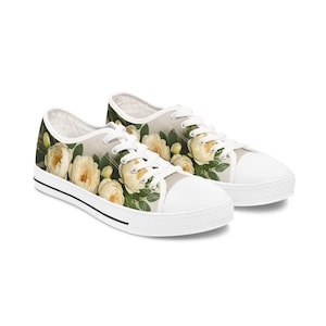 Floral Women&#39;s Low Top Sneakers, Stylish Shoes for Women, Casual Floral Sneakers, Unique Gift for Her, Trendy Spring Footwear