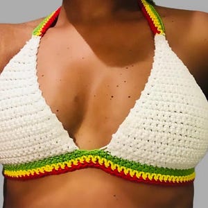 Simple Bikini Top for Women - Stylish Swimwear, Comfortable Fit, Perfect for Beach & Pool Days