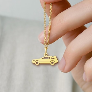 Retro Auto Halskette, Oldtimer Anhänger - Minimalistischer Gold Auto Schmuck, einzigartiges Geschenk für Männer und Frauen - Halskette mit Gravur für Autoliebhaber