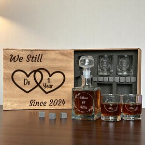 Primo anniversario, regalo per il marito, set di whisky personalizzato, regalo di anniversario in carta, bicchieri incisi personalizzati, regalo di nozze