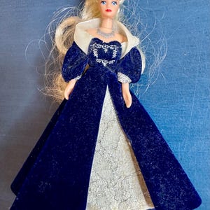 holiday barbie blue dress 2006 Happy Holiday Ornament Kelly Doll Blue Dress – Sell4Value main image 1