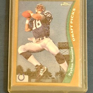 1998 Topps Chrome Peyton Manning Rookie Card #165 – Draft Picks – Colts – NFL Hall of Famer