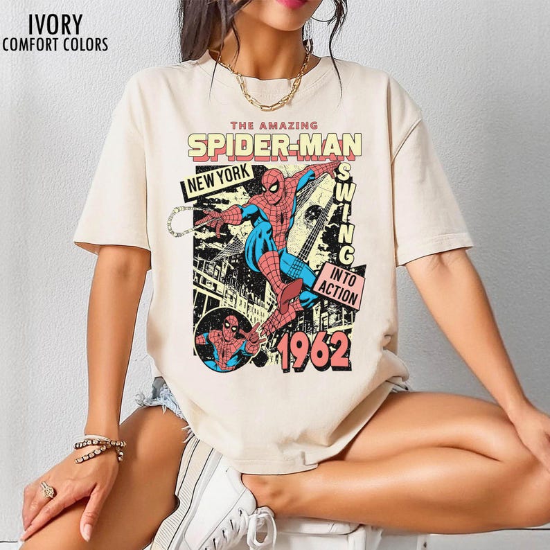 Komfort Farben Vintage The Amazing Spider-Man Shirt, Retro Marvel Comics Cover Tee, MCU Fan Geschenk, Familien Reise Shirt Bild 3