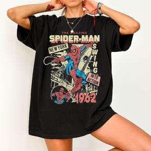 Komfort Farben Vintage The Amazing Spider-Man Shirt, Retro Marvel Comics Cover Tee, MCU Fan Geschenk, Familien Reise Shirt Bild 2