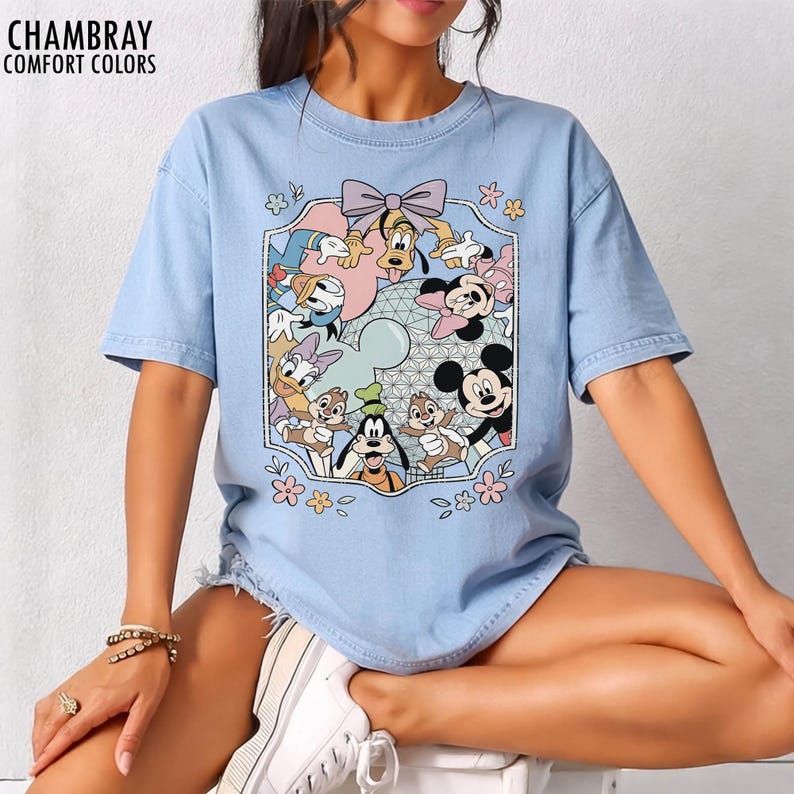 Komfortfarben Retro kokette Schleife Disney Epcot Mickey und Freunde T-Shirt, Disney Trip Shirts, Epcot World Tour 1982 T-Shirt, Disneyworld Shirt Bild 5