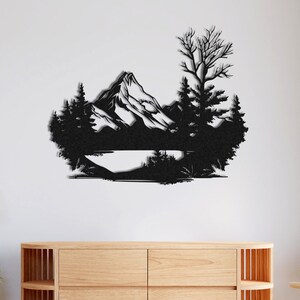 Metalen muurkunst berg en bos, natuurlandschap muurdecor, cabinemuur hangend, modern rustiek huisdecor, metaalkunstwerk bergmeer