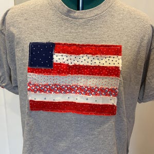 Camiseta patriótica con estampado de bandera, cosida a mano, estilo patchwork, talla L.