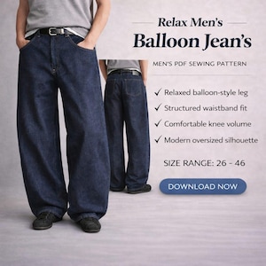 Pode incluir: Uma caneca de cerâmica branca com uma alça preta e o texto "But First, Coffee" em negrito preto. A caneca está sobre um fundo desfocado. A caneca tem aproximadamente 10 cm de altura.